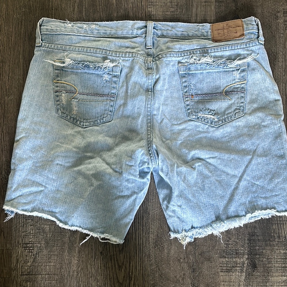 American Eagle Distressed Light Blue Denim Shorts 16